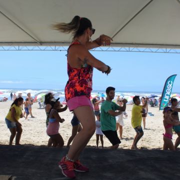 Verão Mais Unesc proporciona atividades de lazer à beira mar