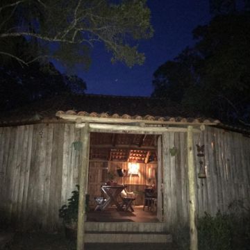 Chalé Container em meio à natureza, é no Sítio Raízes!