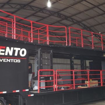 Bento Eventos cria primeiro trio elétrico com dois andares do Brasil