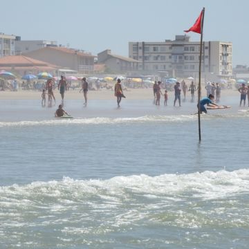 Fim de semana de muito sol e banho de mar no Arroio