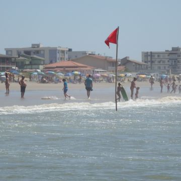 Fim de semana de muito sol e banho de mar no Arroio