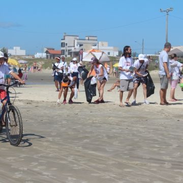 Blitz Cultural é realizada na orla de Balneário Gaivota