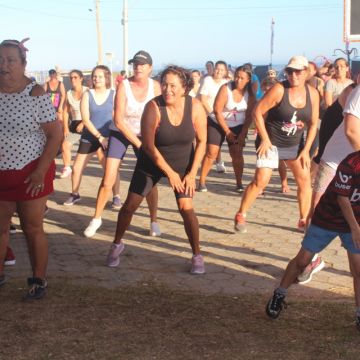 Música e diversão animam o projeto Ginástica na Praia