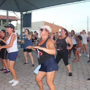 Música e diversão animam o projeto Ginástica na Praia