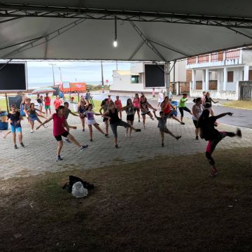 Música e diversão animam o projeto Ginástica na Praia