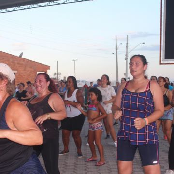 Música e diversão animam o projeto Ginástica na Praia