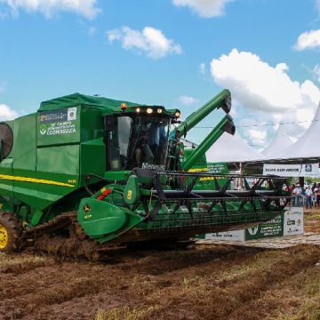 Sicoob Credisulca leva cooperativismo de crédito ao maior evento rural de Turvo/SC