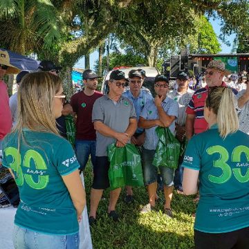 Sicoob Credisulca leva cooperativismo de crédito ao maior evento rural de Turvo/SC