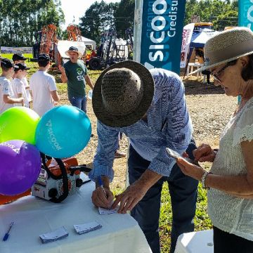 Sicoob Credisulca leva cooperativismo de crédito ao maior evento rural de Turvo/SC