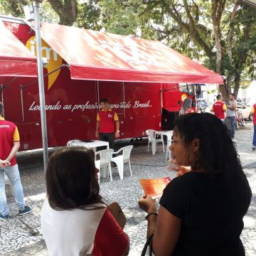 Caminhão das Profissões inicia por Araranguá sua jornada pelo Brasil 