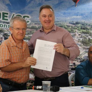 Livro publicado pela EdiUnesc levará história do projeto Geoparque para dez mil crianças