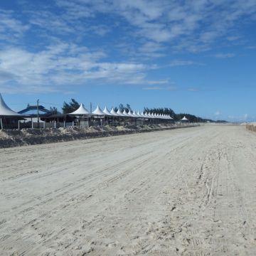 Megaestrutura recebe últimos preparativos para a XXX Arrancada de Caminhões