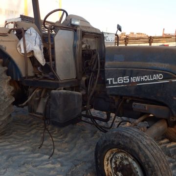 Leilão de veículos e bens inservíveis movimenta a cidade