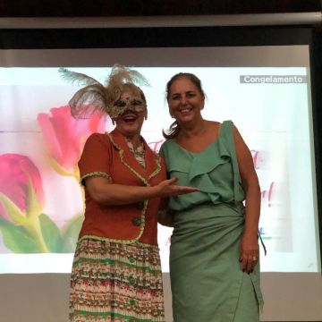 Dia da Mulher é comemorado com palestra e show de humor em Nova Veneza