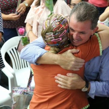 Dia da Mulher é comemorado com palestra e show de humor em Nova Veneza