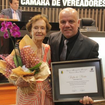 Vereadores homenageiam mulheres e sua representatividade