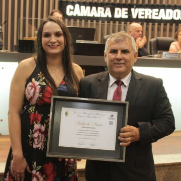 Vereadores homenageiam mulheres e sua representatividade