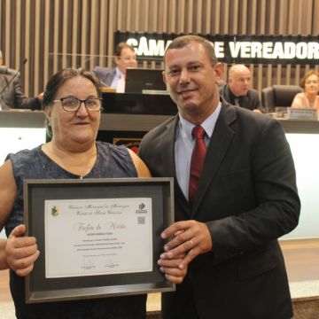 Vereadores homenageiam mulheres e sua representatividade