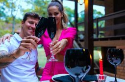 Ganhe um jantar romântico à luz de velas!