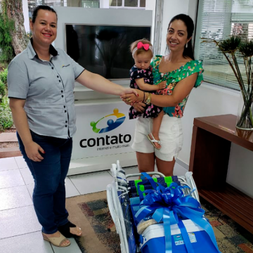 Clientes da Contato Internet concorrem a uma adega