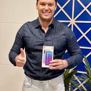 Clientes da Contato Internet concorrem a uma adega