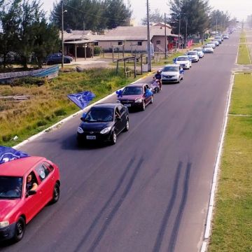 Carreata demonstra a força e a união do time do 17 em Balneário Arroio do Silva