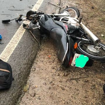 Colisão deixa motociclista ferido em Meleiro