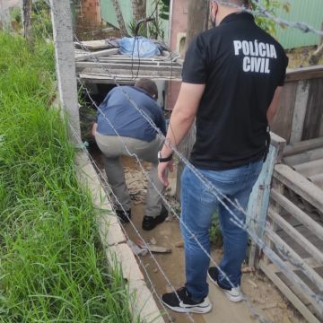 Polícia Civil de Turvo resgata cãozinho vítima de maus tratos
