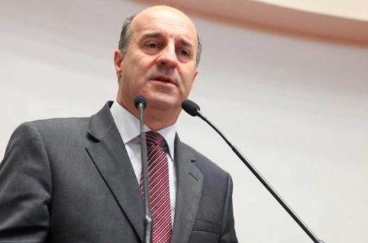 Zé Milton aposta em 28 deputados na base 
