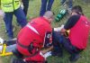 Motociclista cai em trilha e fica gravemente ferido 