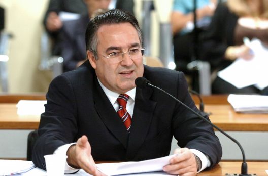 Colombo está assanhado para ser candidato ao Governo
